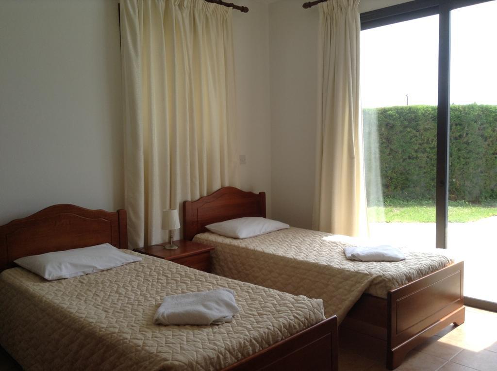 Aura Holiday Villas Πάφος Δωμάτιο φωτογραφία